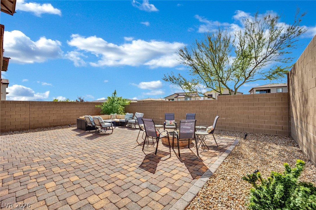737 Foreign Reef Way