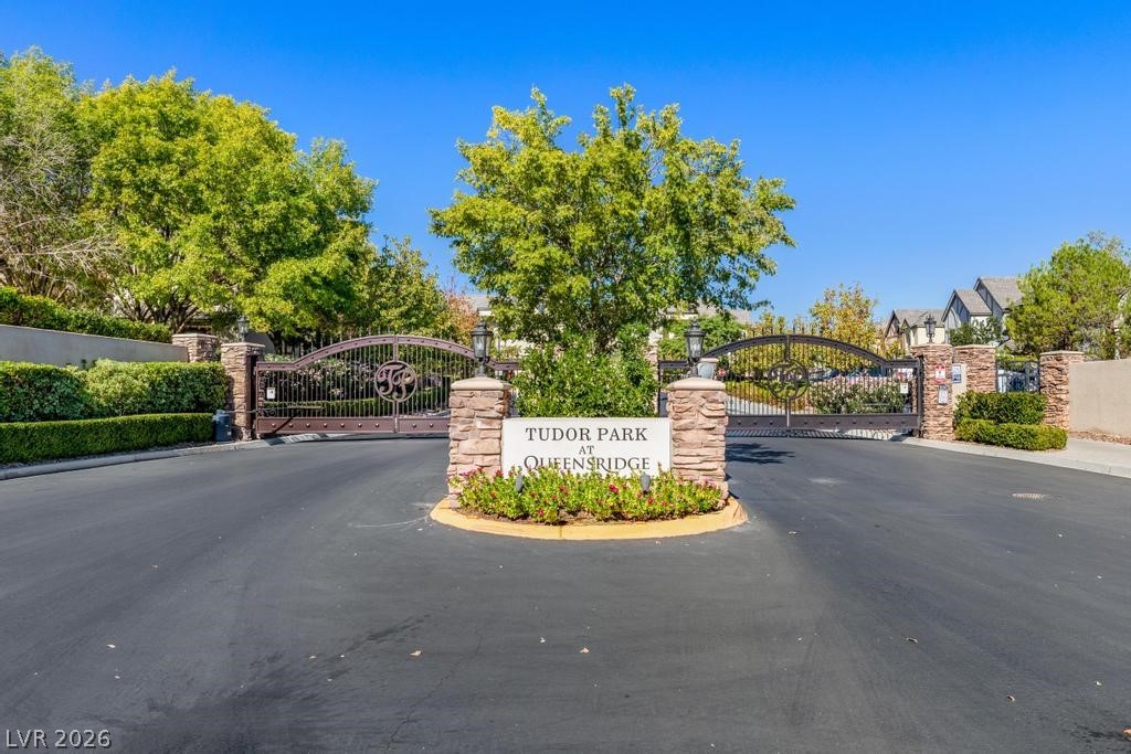 9161 Tudor Park Place
