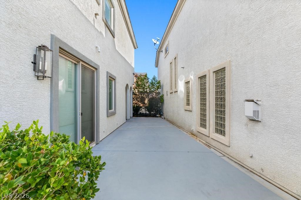 9161 Tudor Park Place