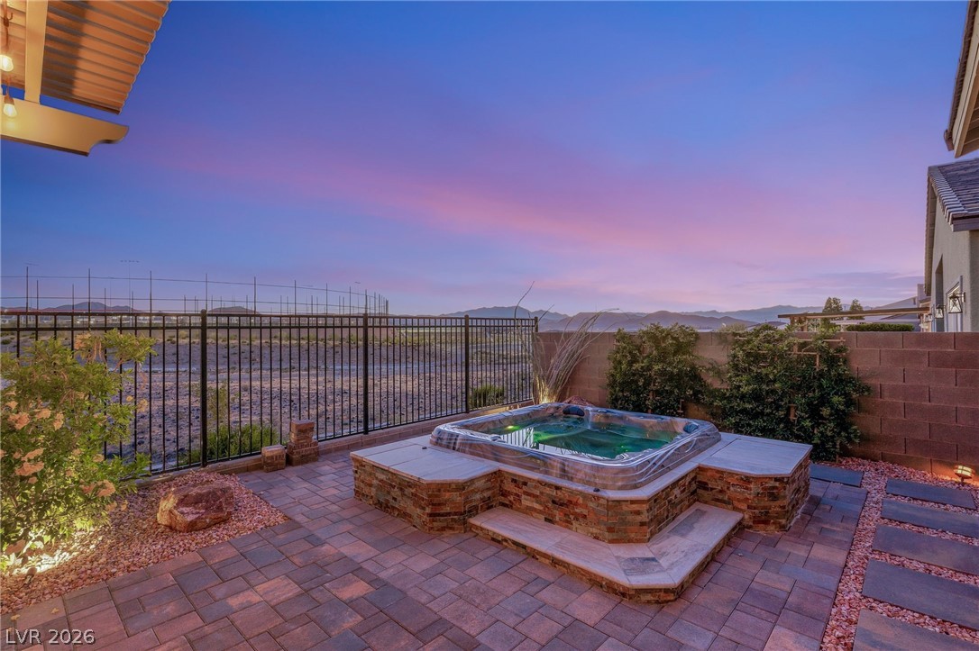 2711 Canvas Sky Street