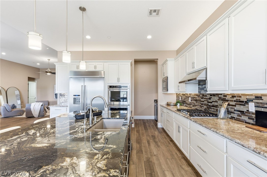 2711 Canvas Sky Street