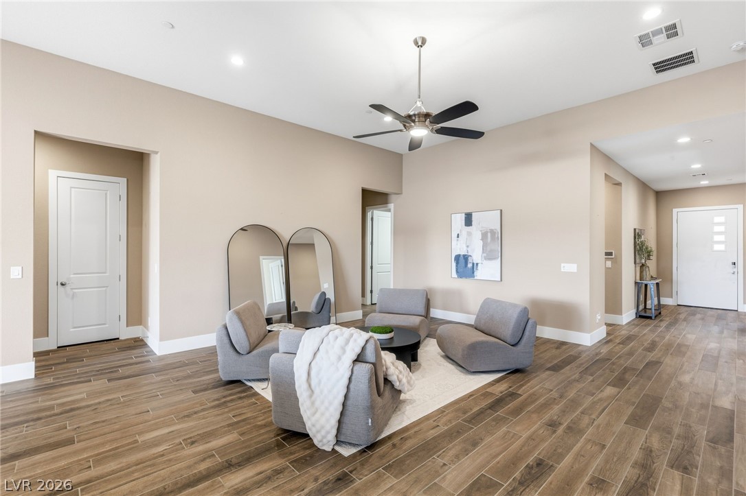 2711 Canvas Sky Street
