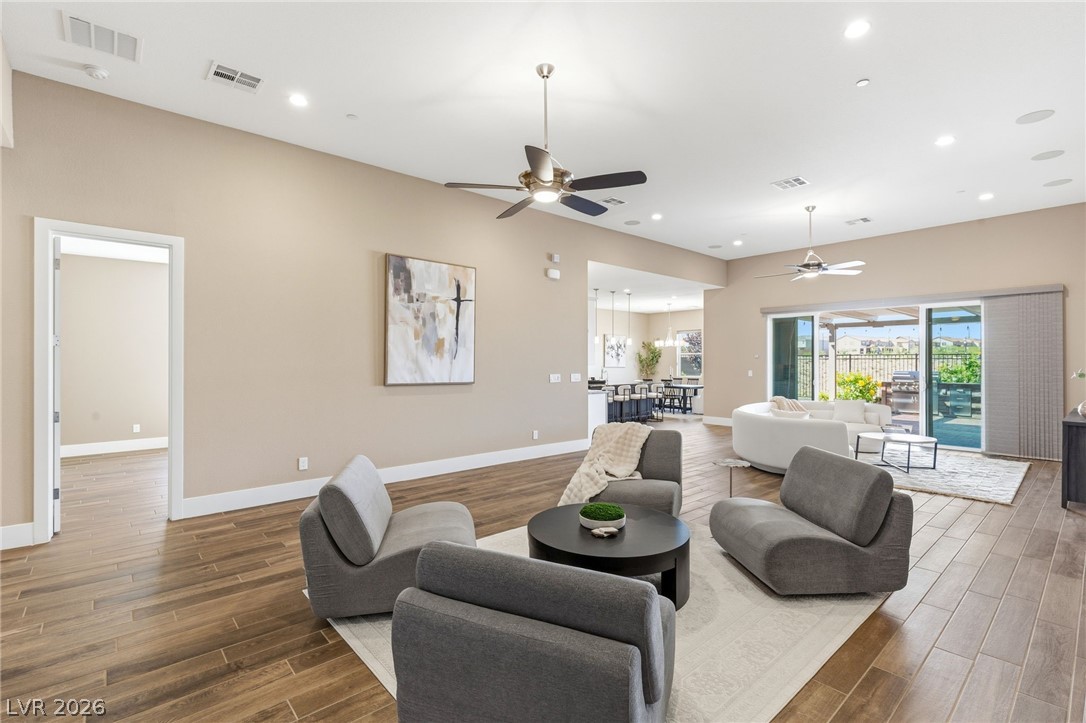 2711 Canvas Sky Street