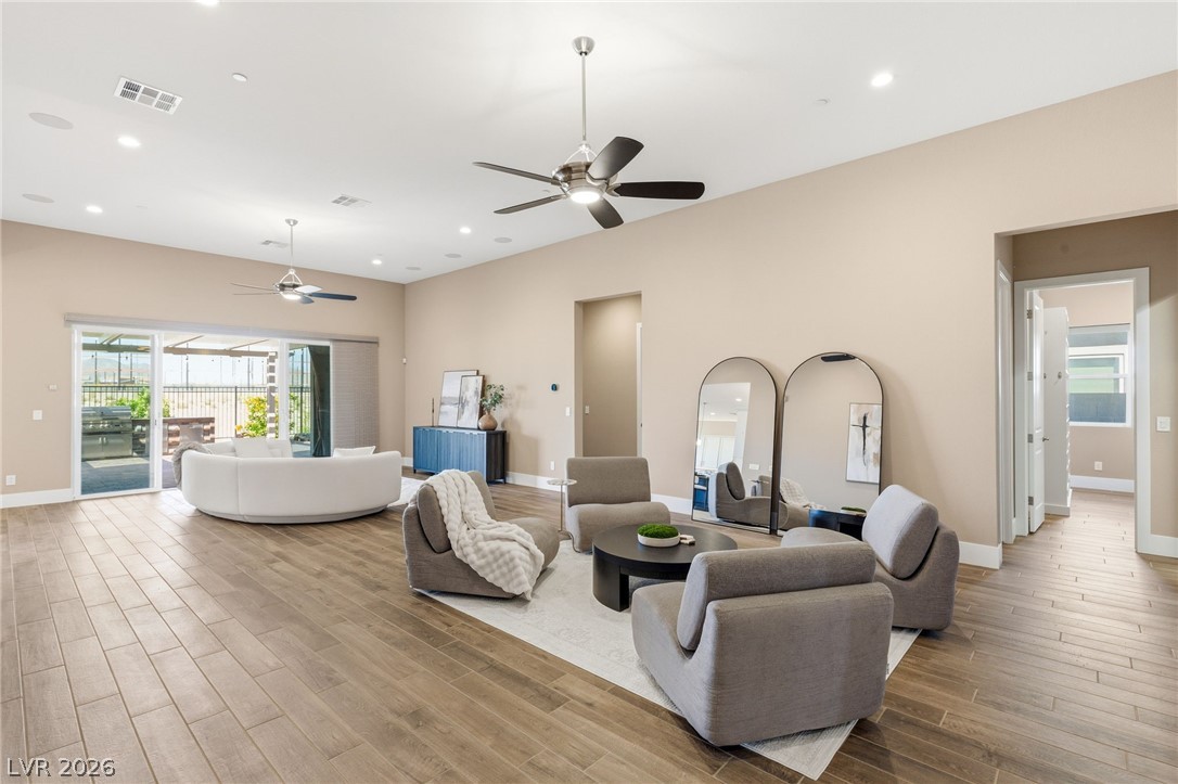 2711 Canvas Sky Street