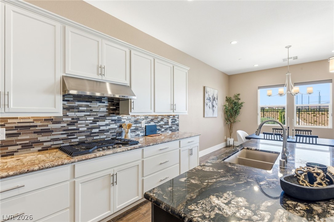 2711 Canvas Sky Street