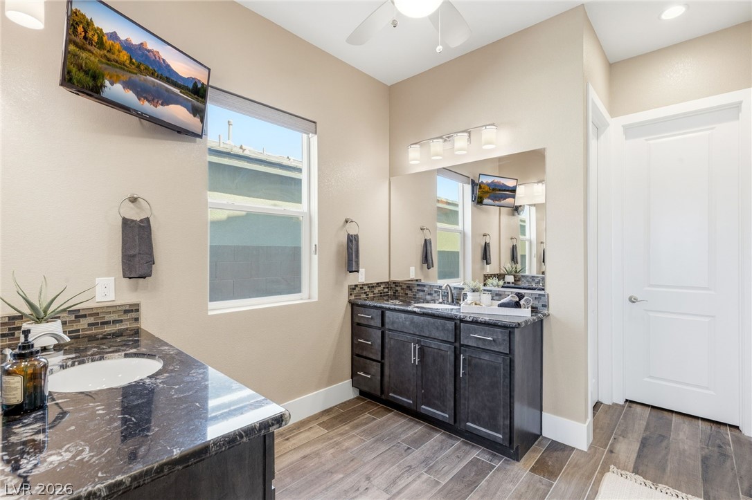 2711 Canvas Sky Street