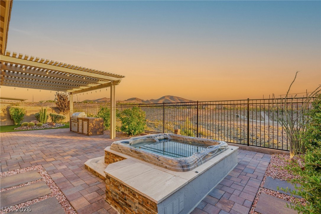 2711 Canvas Sky Street