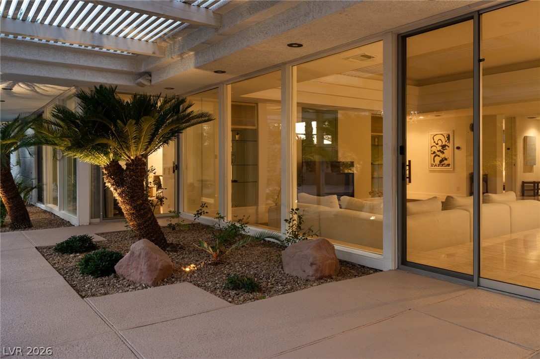 208 Desert View Street