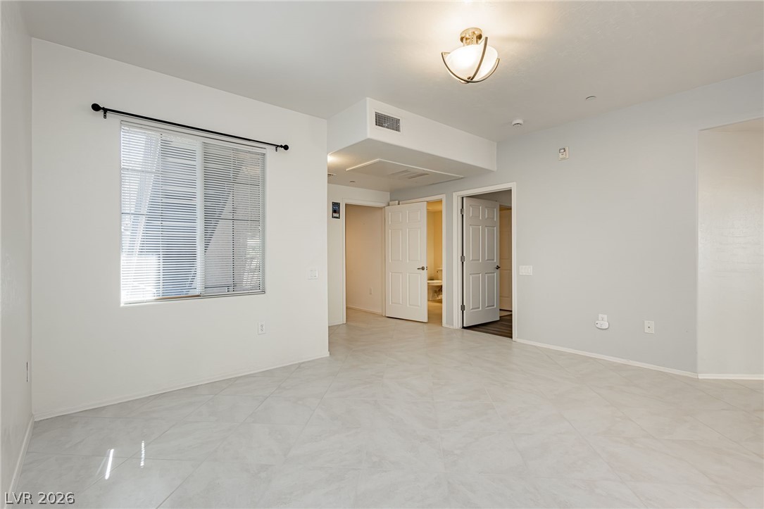 6868 Sky Pointe Drive 1084