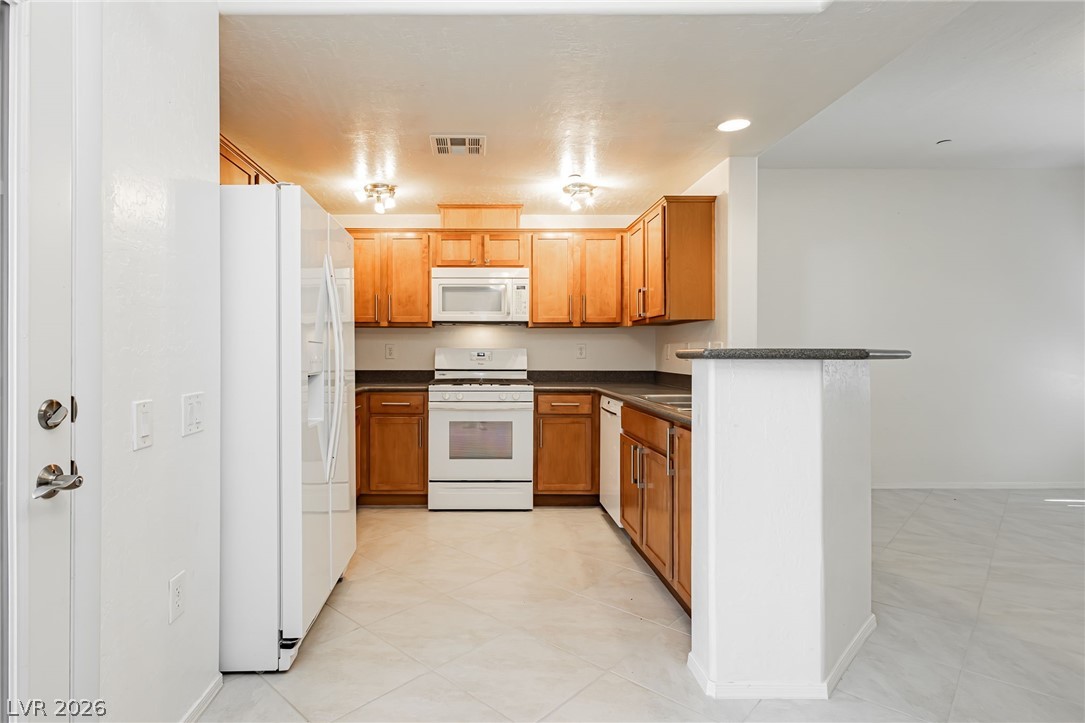 6868 Sky Pointe Drive 1084