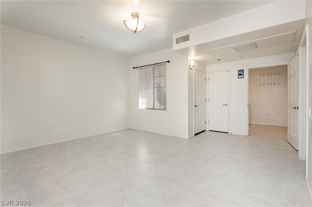 6868 Sky Pointe Drive 1084
