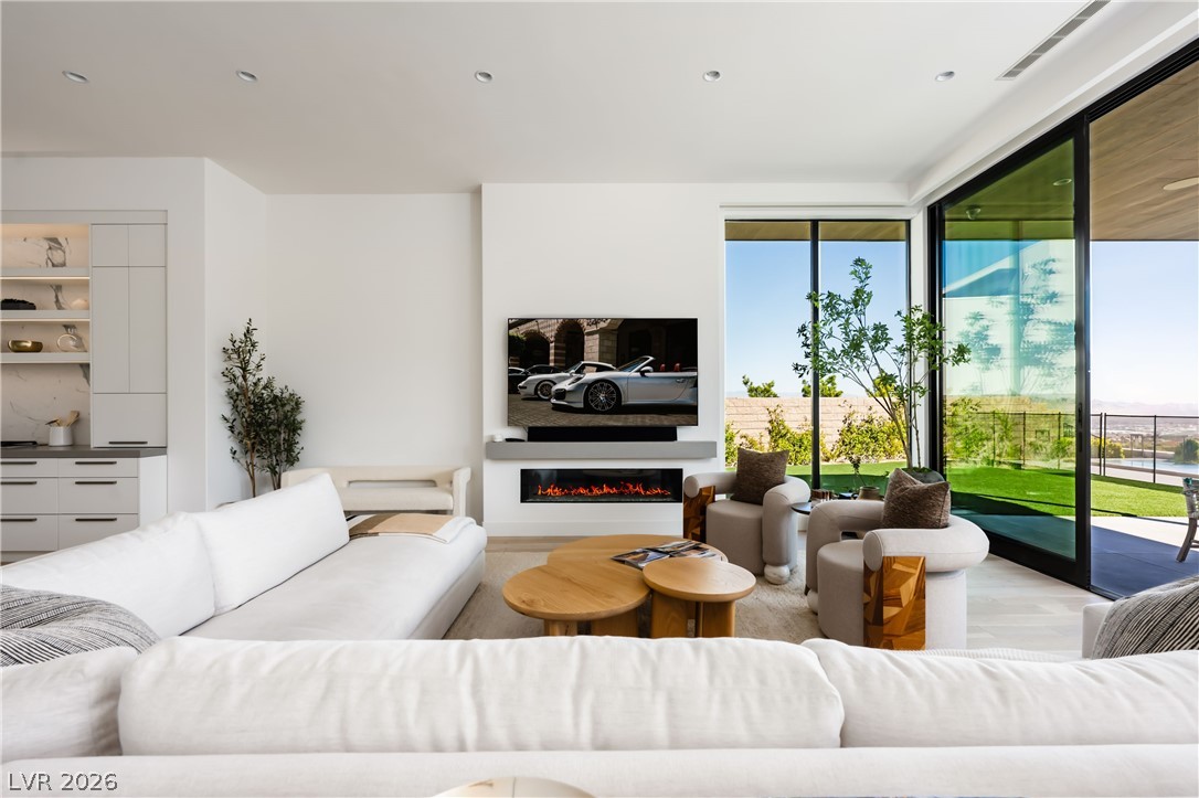 670 Blackrock Rim Drive