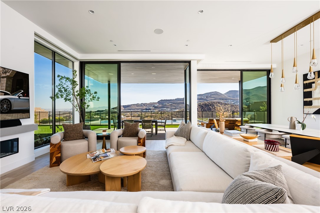 670 Blackrock Rim Drive