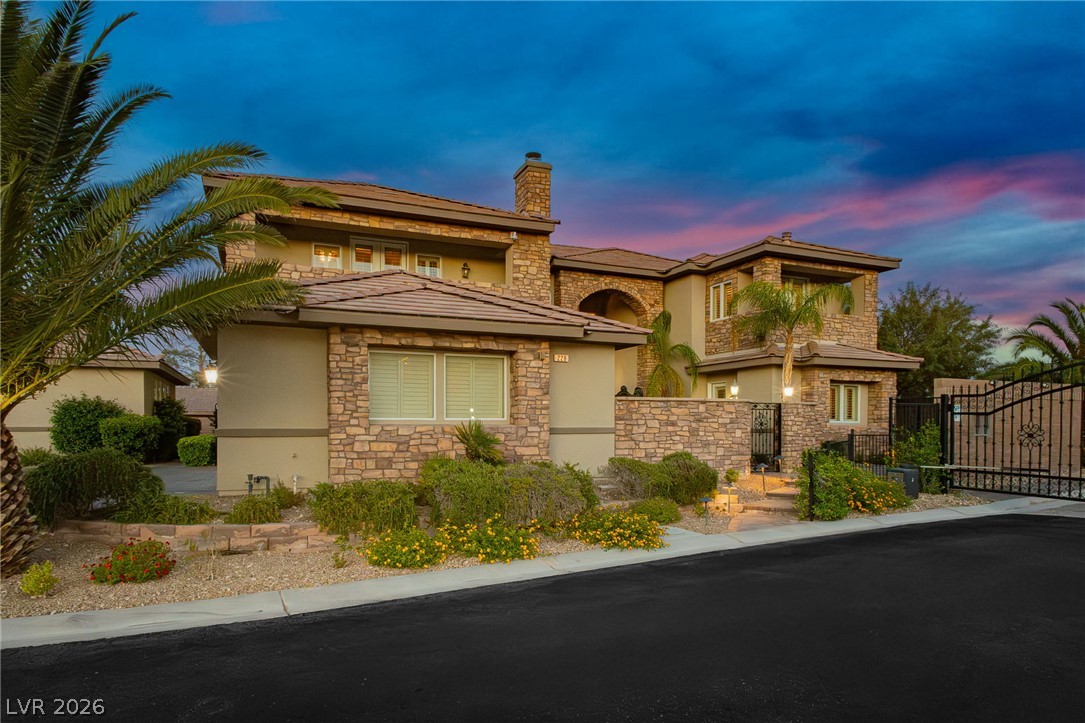 208 East Levi Avenue