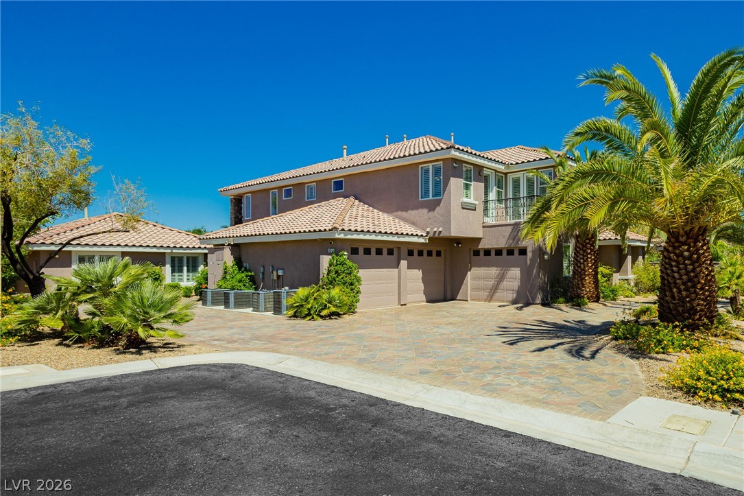 208 East Levi Avenue