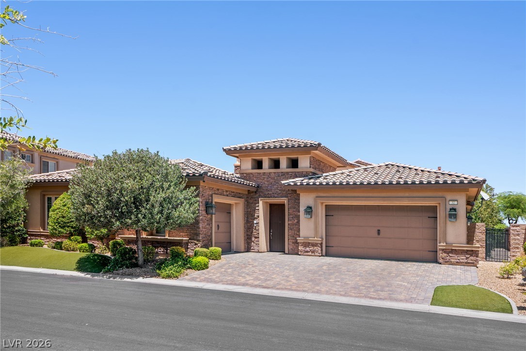 32 Olympia Chase Drive