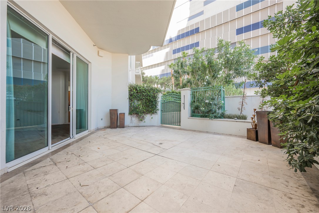 2747 Paradise Road 104
