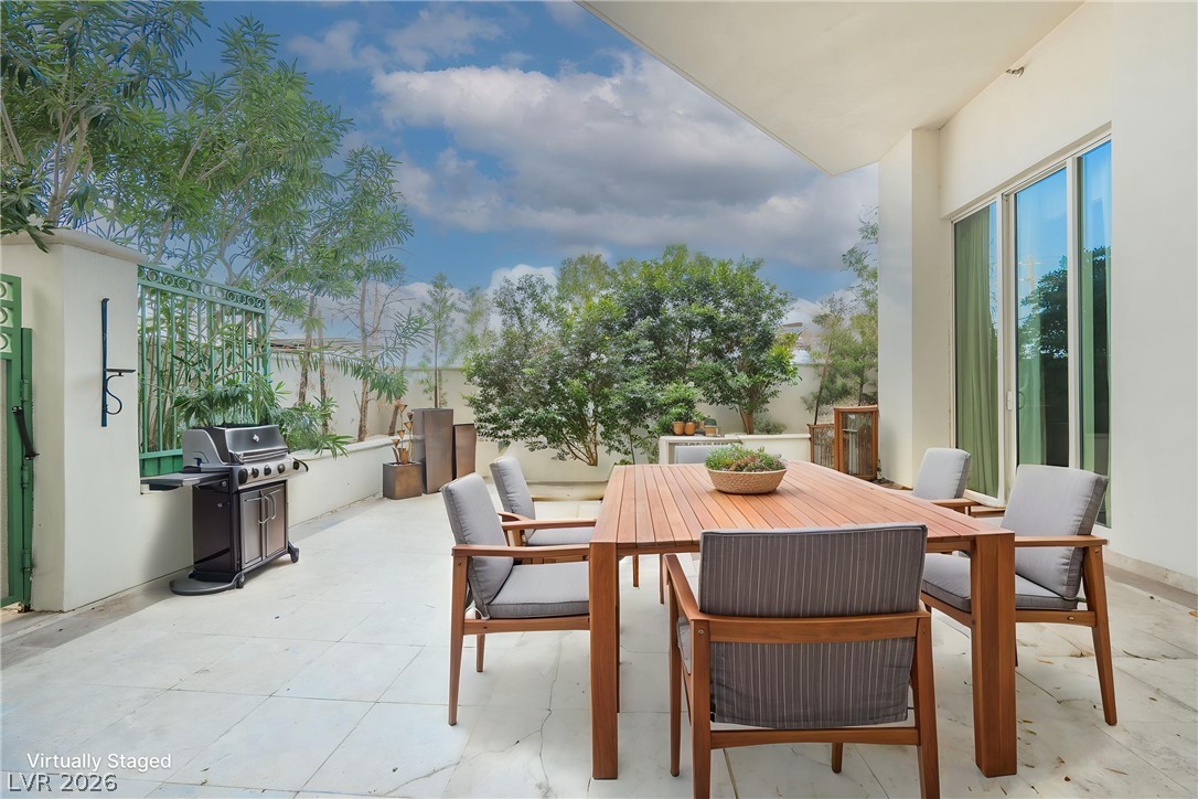 2747 Paradise Road 104