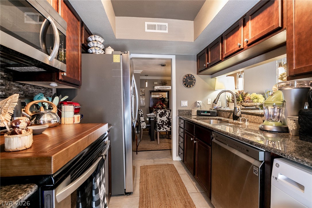 2838 Geary Place 4008