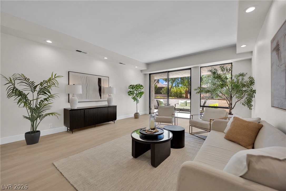 3419 Manzano Circle