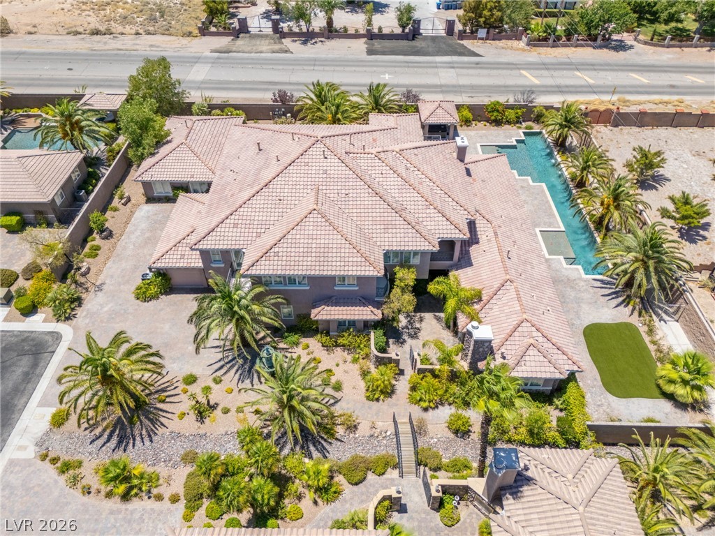 208 East Levi Avenue