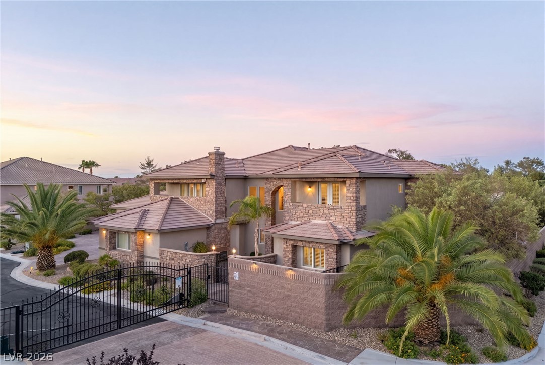 208 East Levi Avenue