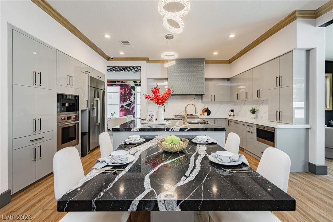 9498 Malasana Court