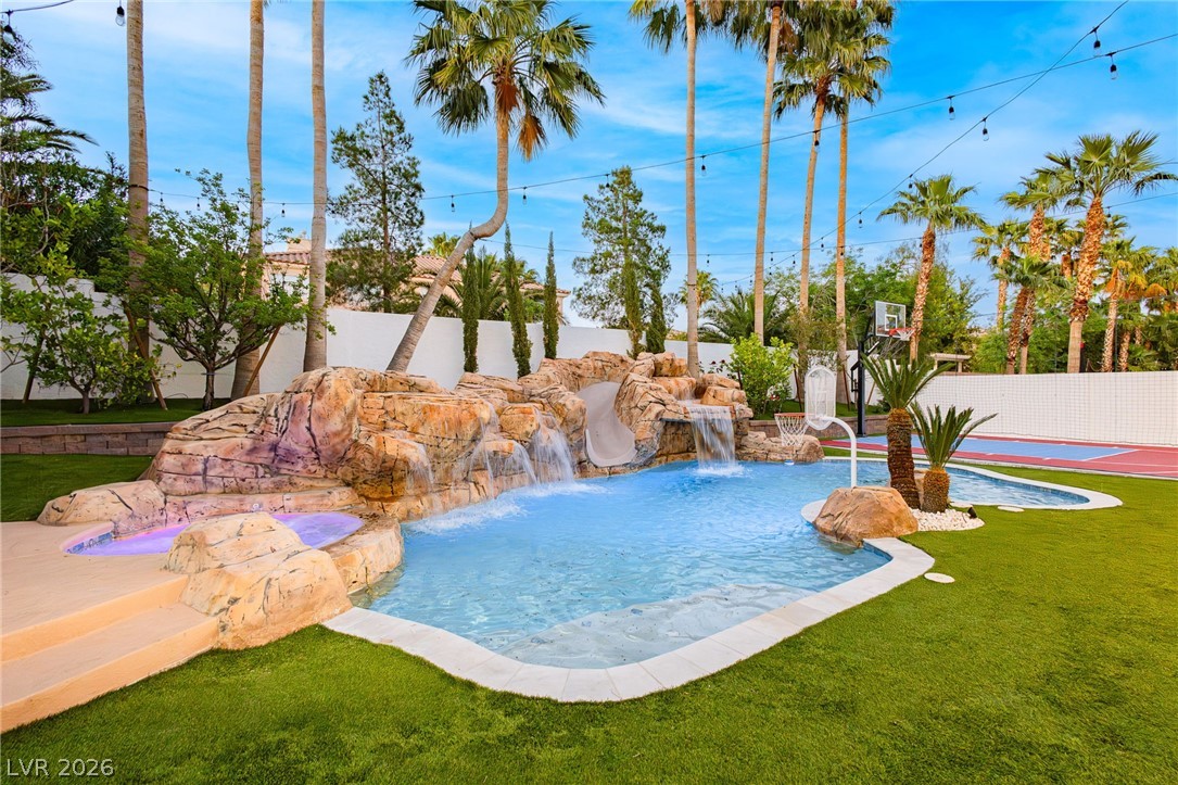 9498 Malasana Court