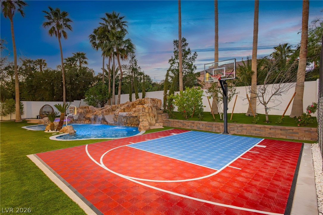 9498 Malasana Court