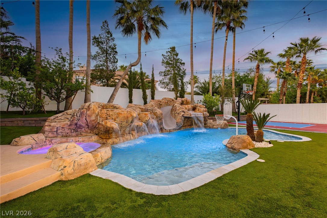 9498 Malasana Court