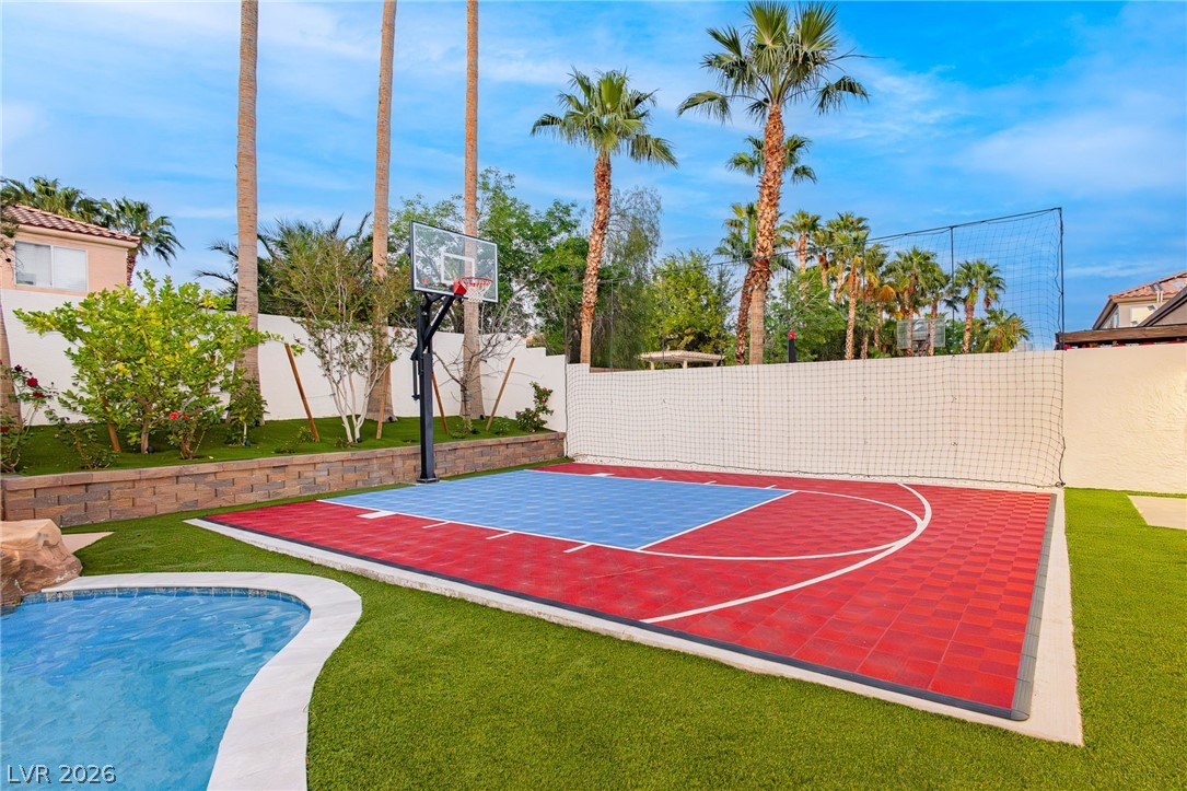 9498 Malasana Court