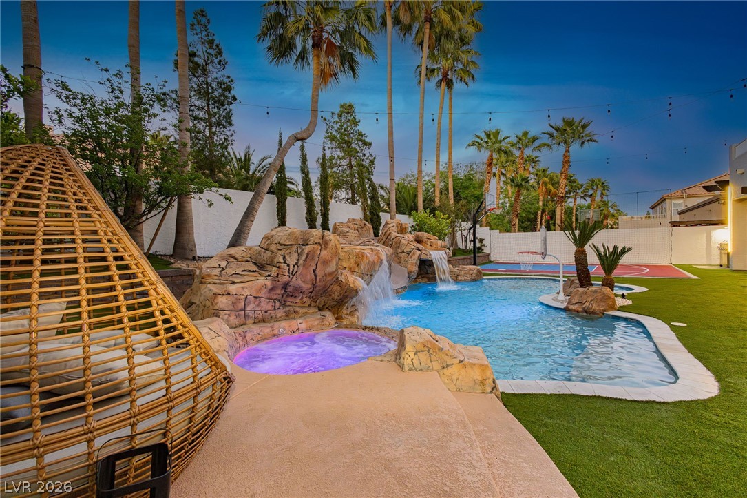 9498 Malasana Court