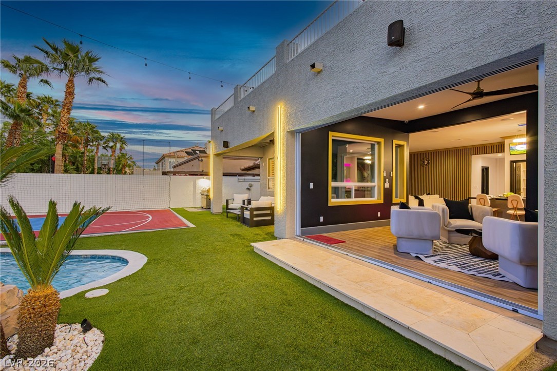 9498 Malasana Court