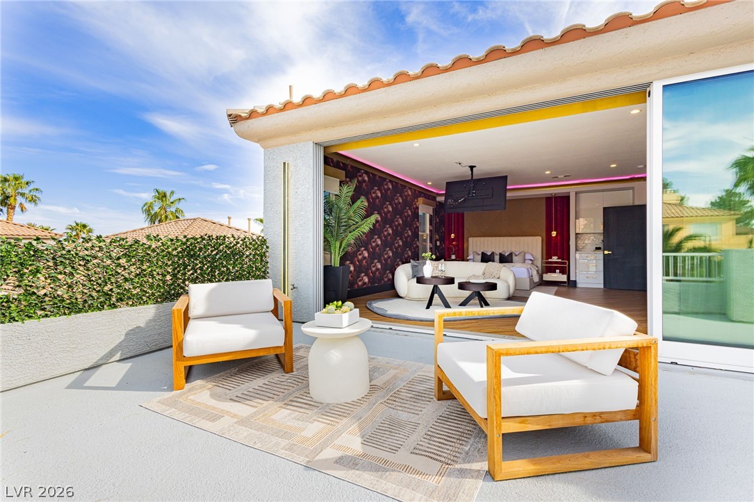 9498 Malasana Court