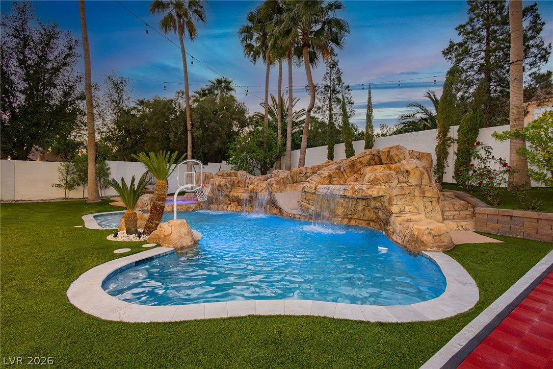 9498 Malasana Court