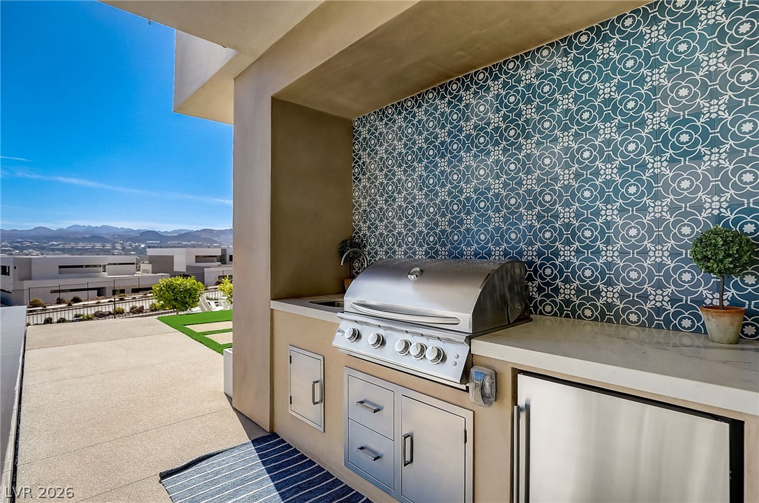 12 Highland Cove Lane