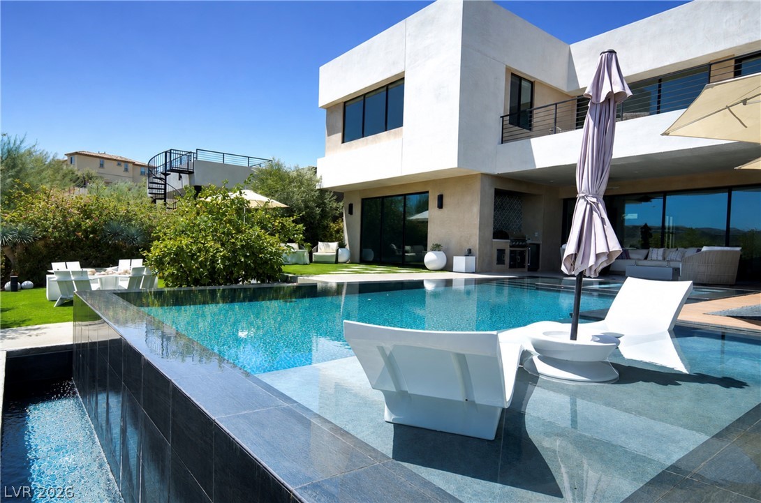12 Highland Cove Lane