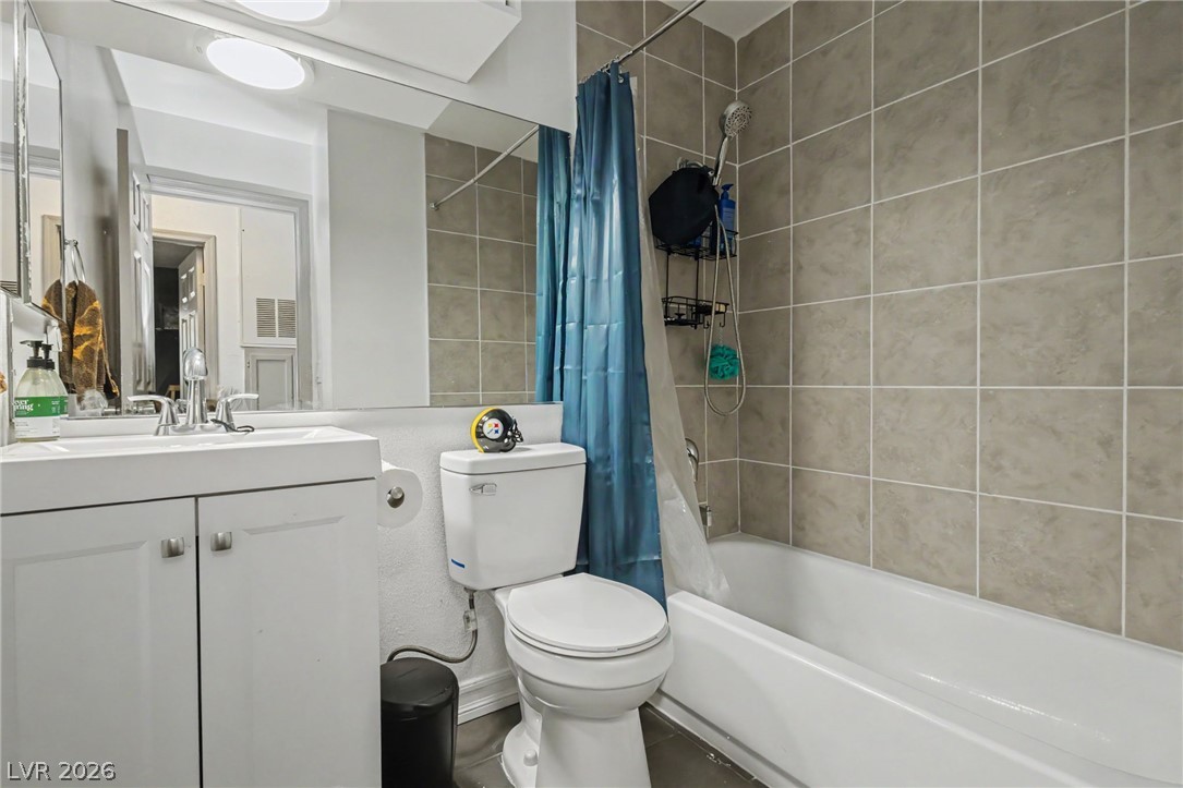 2121 Petersham Court B