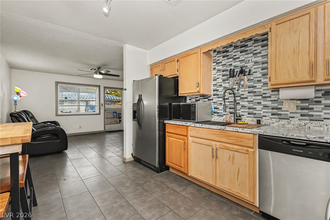 2121 Petersham Court B