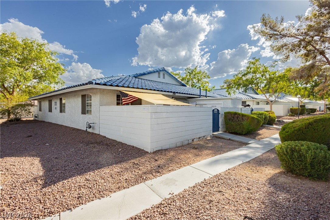 2121 Petersham Court B