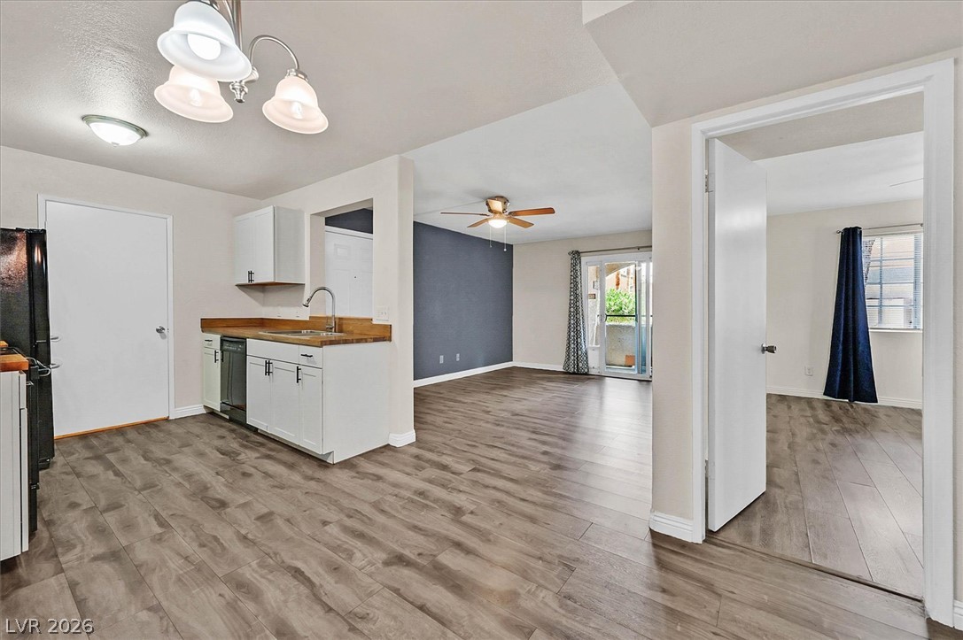 220 Mission Newport Lane 105