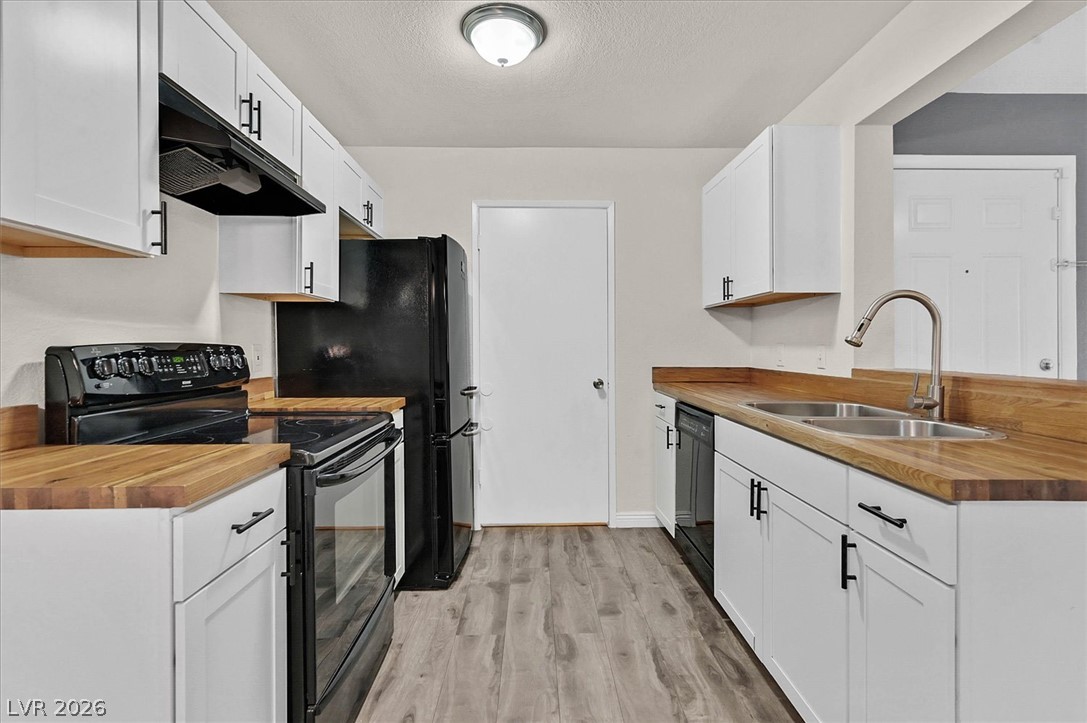 220 Mission Newport Lane 105