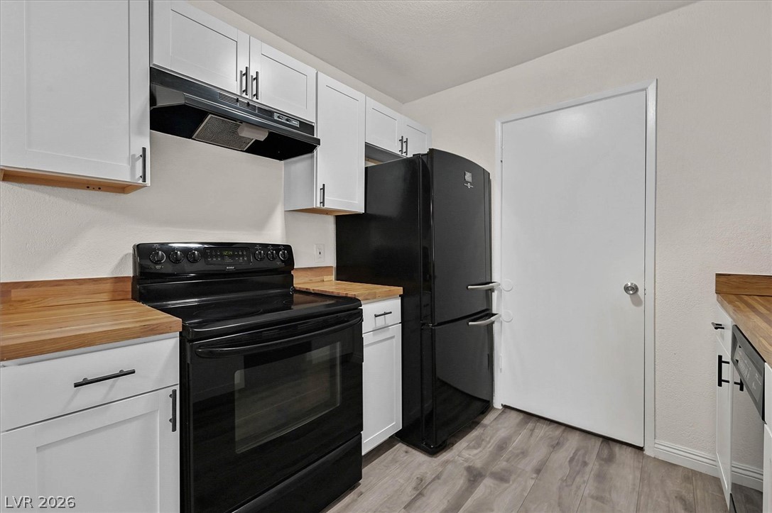 220 Mission Newport Lane 105
