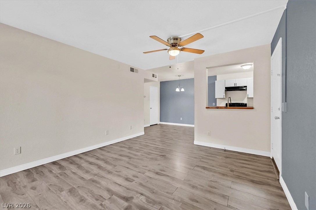 220 Mission Newport Lane 105