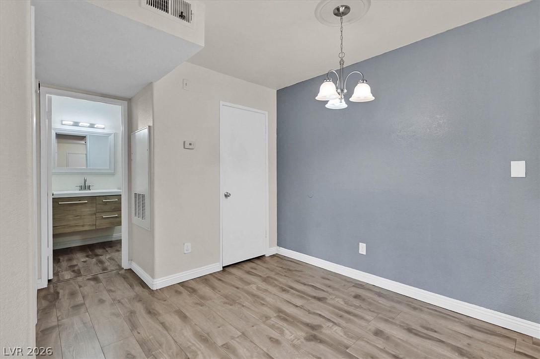 220 Mission Newport Lane 105