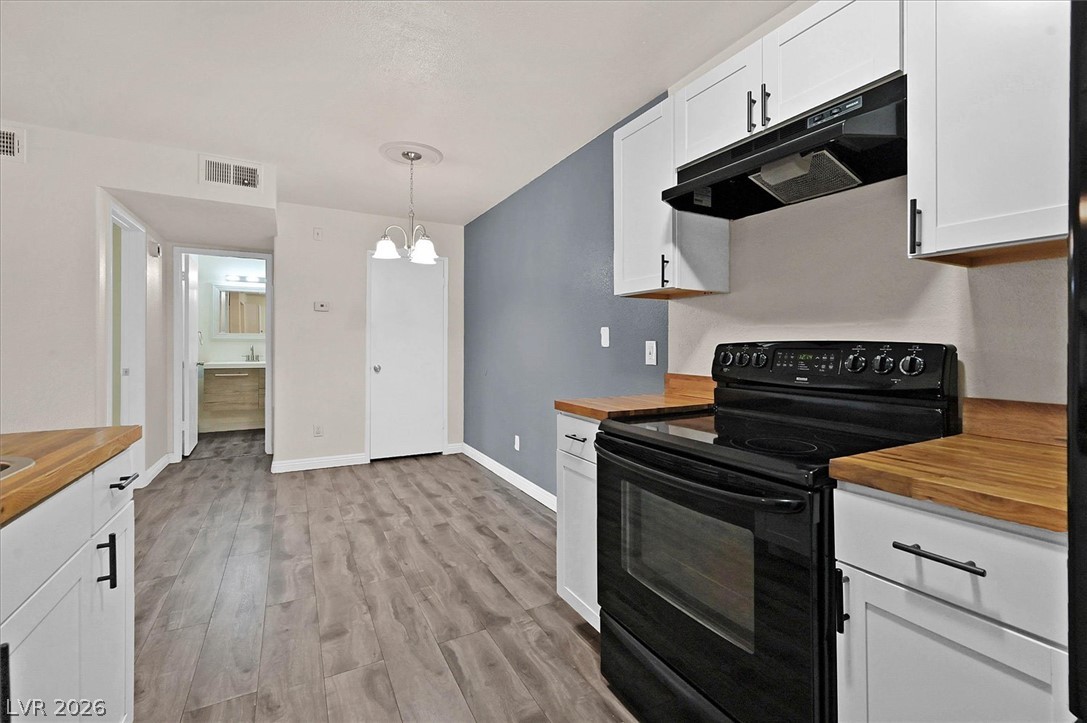 220 Mission Newport Lane 105