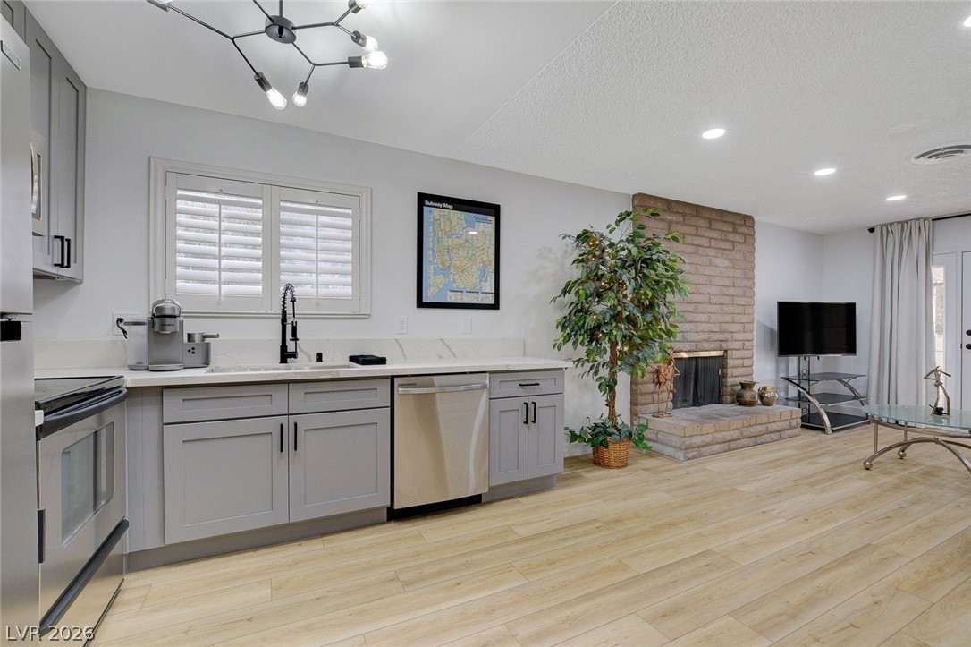 4273 Hazelcrest Drive