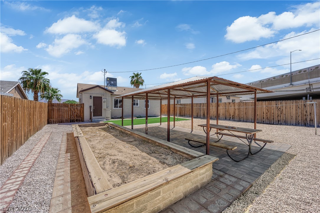 433 North 10th Street