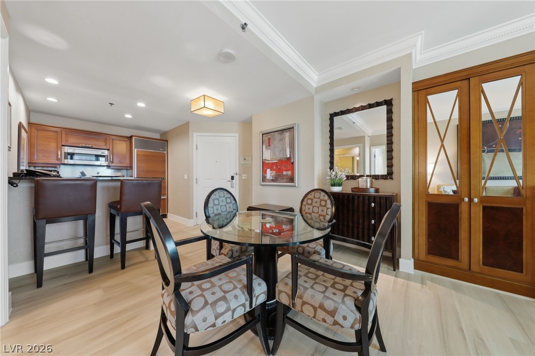 135 East Harmon Avenue 2721