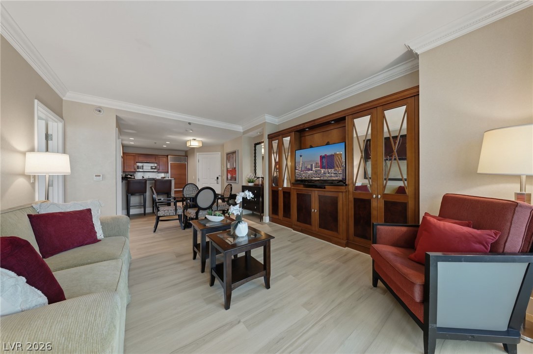135 East Harmon Avenue 2721